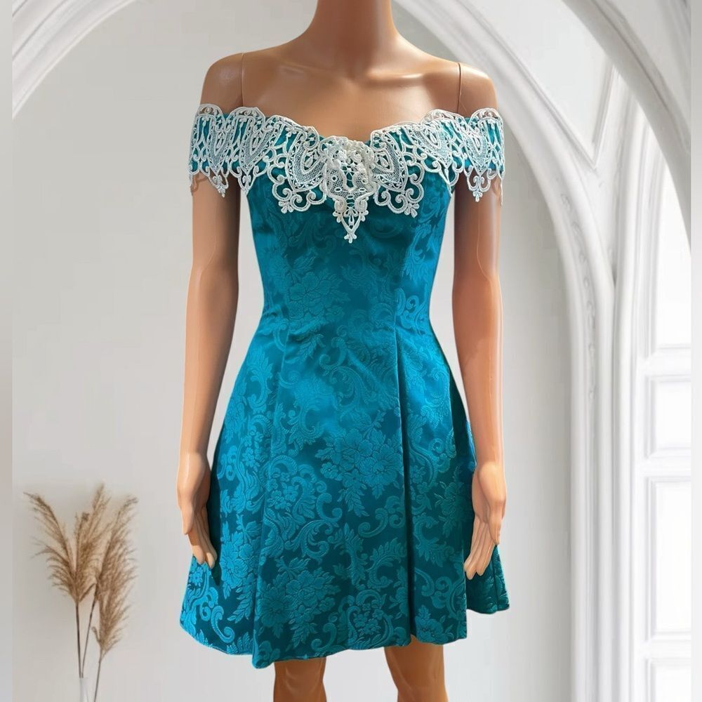 Vintage Jessica McClintock For Gunne Sax Teal and‎ White Lace Mini Dress 5/6
